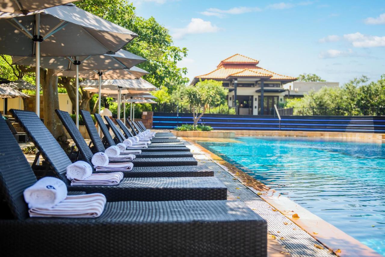 The Capital Zimbali Hotel Ballito Exterior photo The swimming pool at the hotel